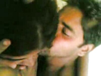 Ein sexfilme ü50 Mädchen wird für einen Kuss gut bezahlt