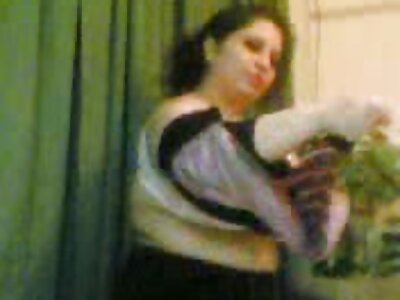 Küsse eine sexfilme ab 50 junge Frau auf den Arsch.